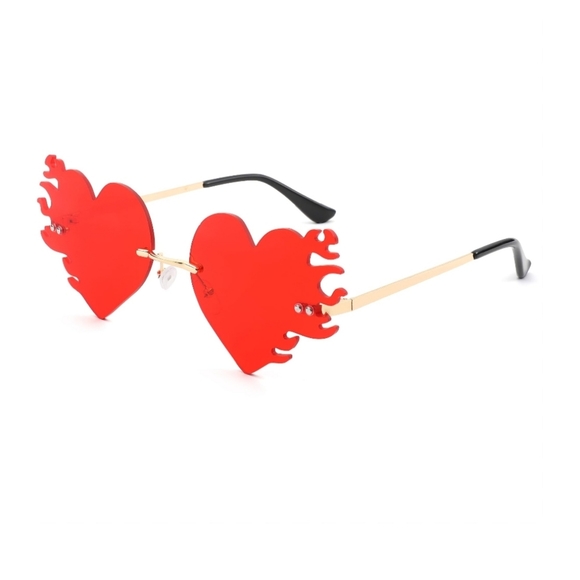 NEW! HEART ON FIRE ❤️ 🔥 Sunglasses. - Picture 6 of 7